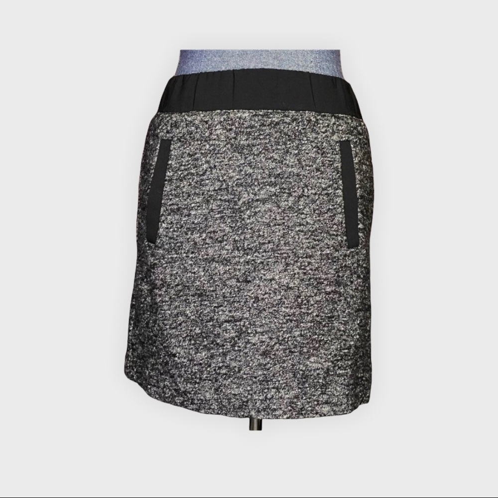 Ann Taylor black midi skirt with pockets